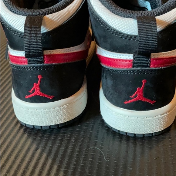 Nike air Jordans size 1.5 - Picture 3 of 6